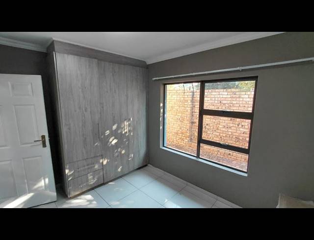 3 BEDROOM HOUSE FOR SALE IN BRACKENHURST